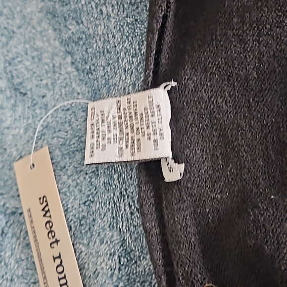 Sweet Romeo, NWT, Cardigan w/Smily Face on Back. Medium, Black and Beige - Picture 7 of 10